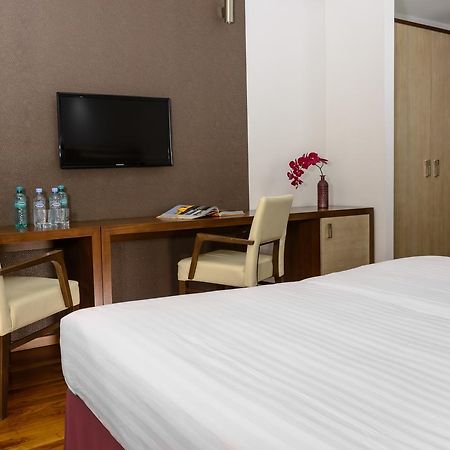 City5 Rooms & Suites By Lsa Скопие Екстериор снимка