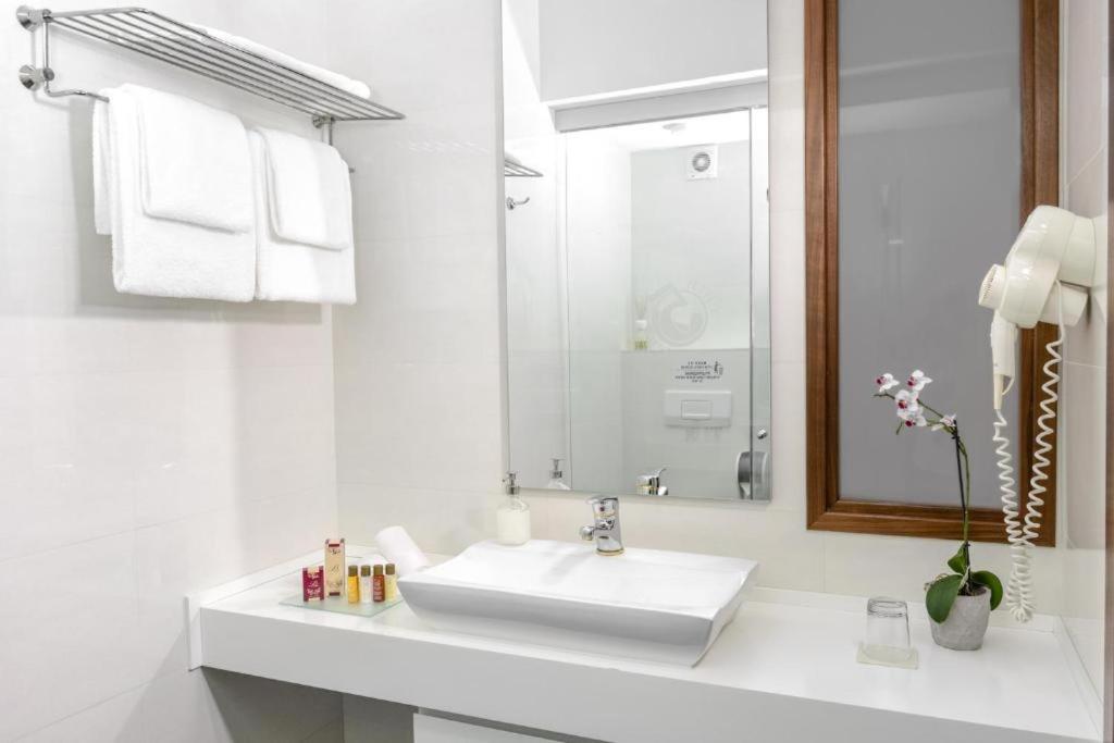 City5 Rooms & Suites By Lsa Скопие Екстериор снимка